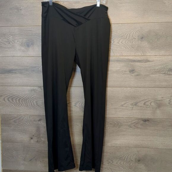 Women's Plus Cross Waist Flare Yoga Pants Size XXL - Picture 1 of 7